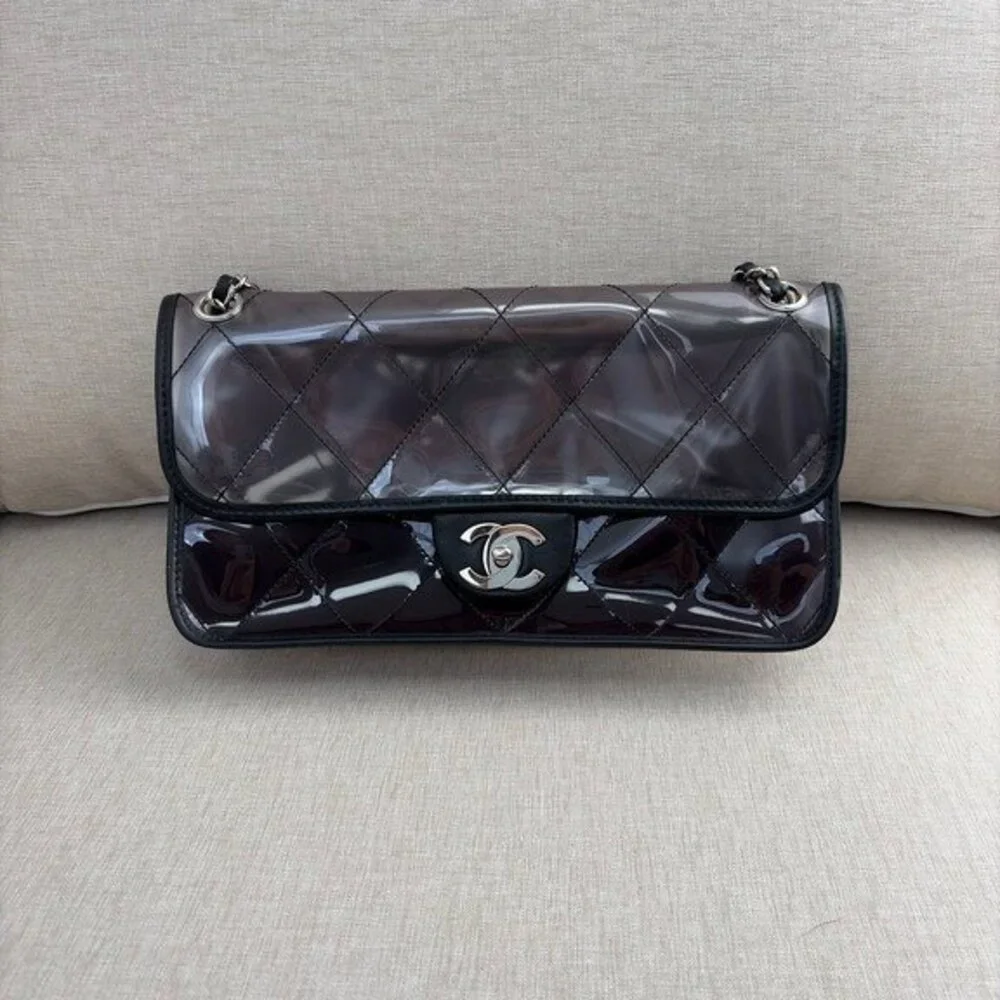 CHANEL Black Patent Leather Classic Flap Medium SHW